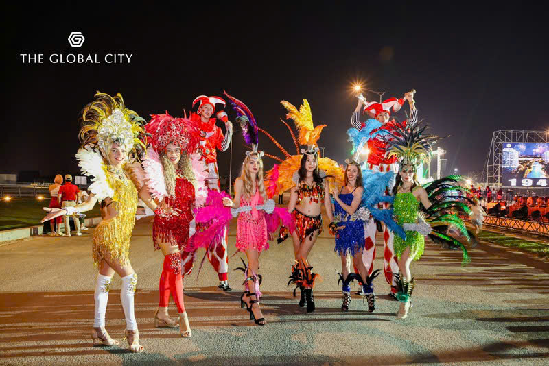 Festive Boulevard - cung đường lễ hội